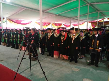 6wisuda-2017-1.jpg
