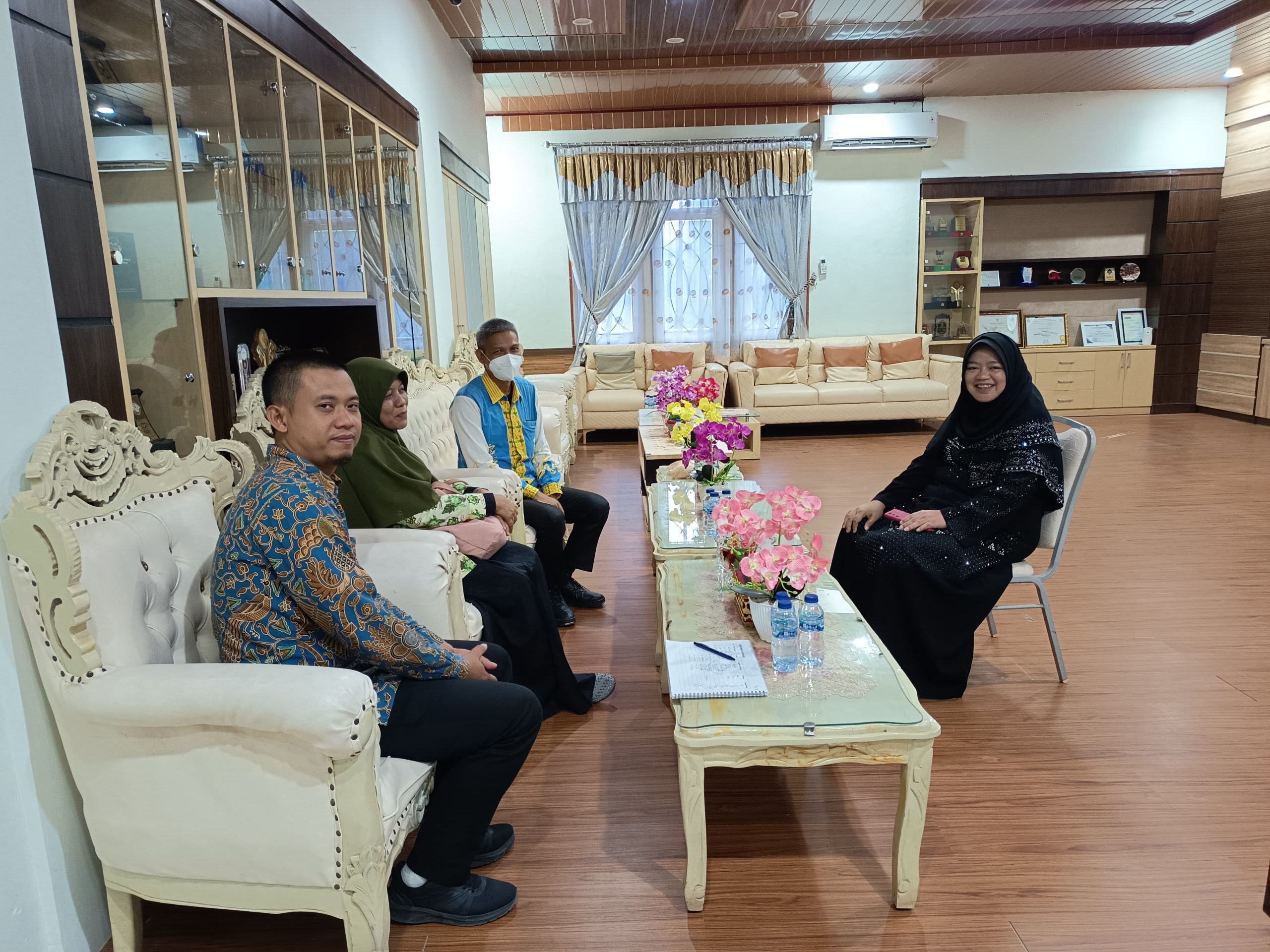 Rektor terima ASN pulang dari tanah suci