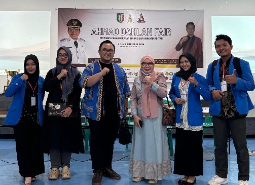 lomba debat 2